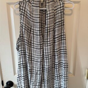 Spense Monochrome Checkered Sleeveless Top